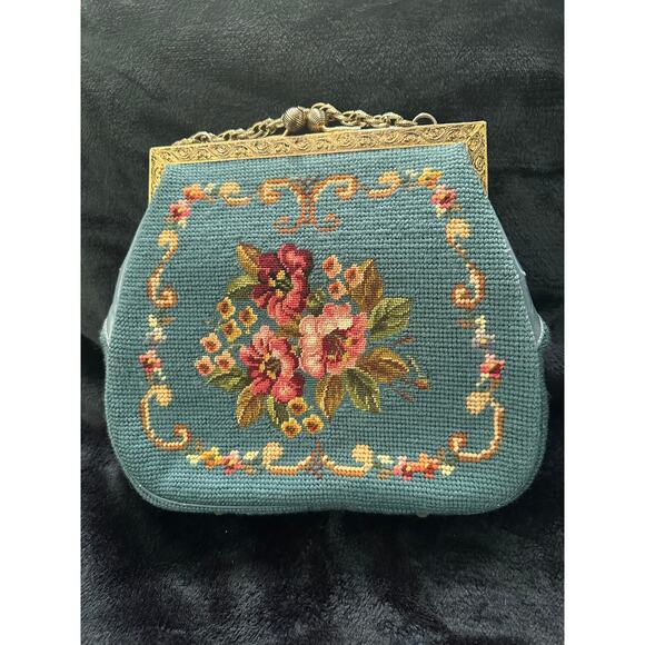 VINTAGE SIXTIES BLUE NEEDLEPOINT BAG W/ CHAIN HANDLE - Picture 8 of 9